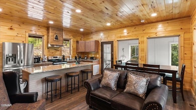 2932 Ginas Way, Sevierville, TN 37862 - photo 5