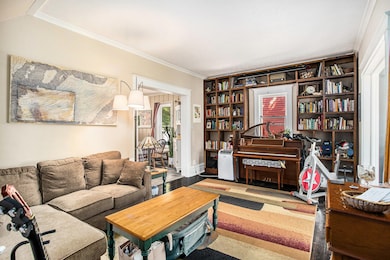 1820 Oakland Dr, Kalamazoo, MI 49008 - photo 4