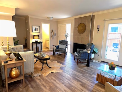 2612 Custer Pkwy unit B, Richardson, TX 75080 - photo 3