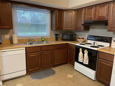 2450 S 34th St, Decatur, IL 62521 - photo 5