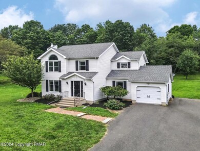 336 Keller Dr, Stroudsburg, PA 18360 - photo 4