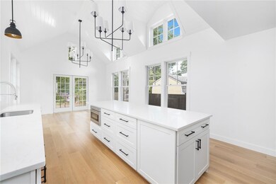 12 Tompkins Ct, Newport, RI 02840 - photo 4