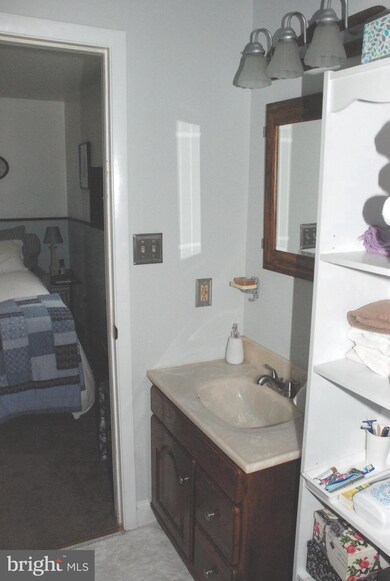 6779 Marvin Ave, Sykesville, MD 21784 - photo 4