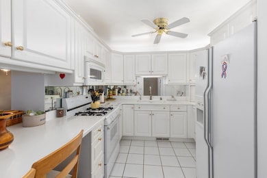 1283 Cranbrook Terrace NE unit 18, Grand Rapids, MI 49505 - photo 6