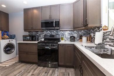 8208 Erskine Green, Buena Park, CA 90621 - photo 5