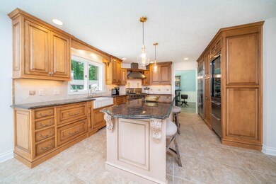 6343_Breezy_Point_Lane_03