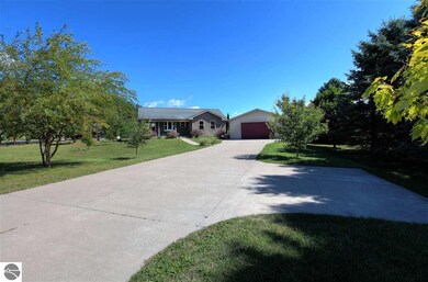 13723 S Bugai Rd, Traverse City, MI 49684 - photo 3