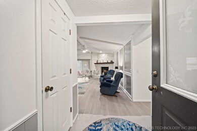 3700 S Oak Ave, Broken Arrow, OK 74011 - photo 6