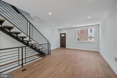 2202 E Huntingdon St, Philadelphia, PA 19125 - photo 5