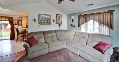 1029 Fairfield Ave, Central Point, OR 97502 - photo 7