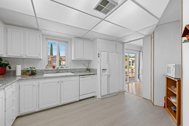 9-web-or-mls-1526 N Dixie Downs 53 - ww