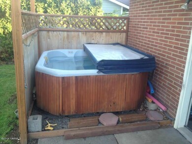 3705 2nd hot tub