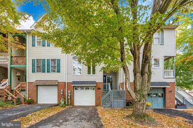 658 Knightsbridge Dr, Hagerstown, MD 21740 - photo 2