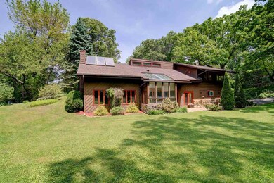 2385 Lisa Ln, Fitchburg, WI 53711 - photo 2