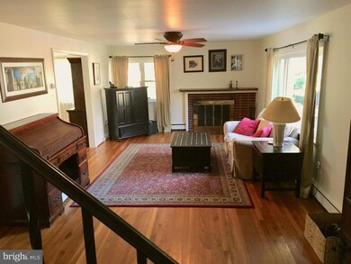 908 Cedar St, Riverton, NJ 08077 - photo 3