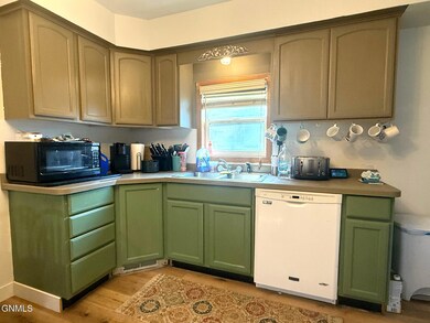 1109 1st Ave N, Jamestown, ND 58401 - photo 6