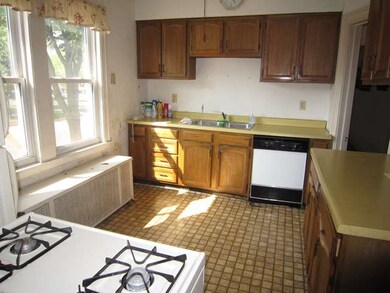 1557 Suffolk Ave, Westchester, IL 60154 - photo 7