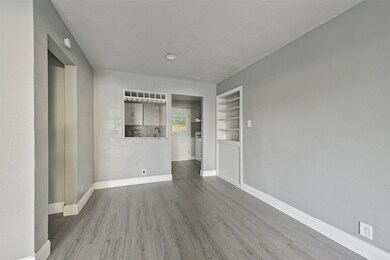 5212 Plum Dr, Houston, TX 77087 - photo 4