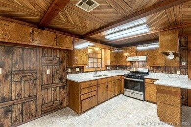 703 N Sioux Ave, Claremore, OK 74017 - photo 5