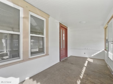 1371 Benton St, Barberton, OH 44203 - photo 5