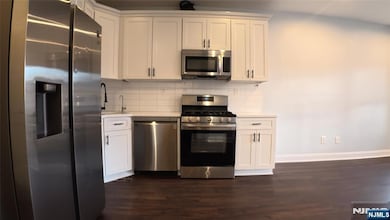 322 Rutherford Blvd, Clifton, NJ 07014 - photo 3