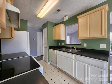 4958 Astonshire Ln, Concord, NC 28027 - photo 5