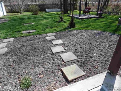 38 Cindy Crest Dr, Schenectady, NY 12306 - photo 4