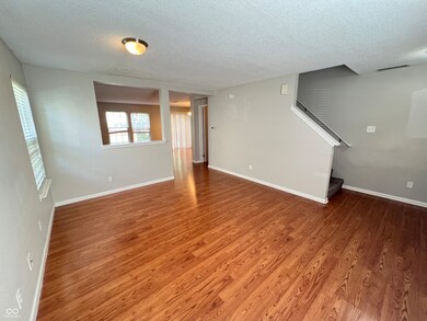 10129 Brushfield Ln, Fishers, IN 46037 - photo 4