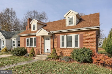 251 E Pomfret St, Carlisle, PA 17013 - photo 2