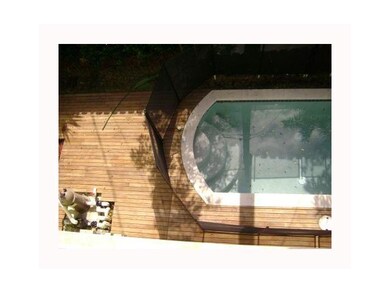 Swimming Pool/Hot Tub/Sauna