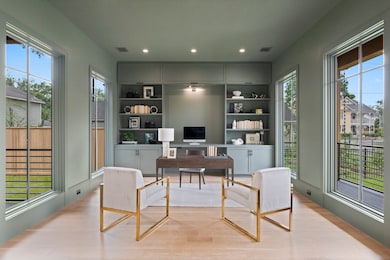 2223 Arlington St, Houston, TX 77008 - photo 4