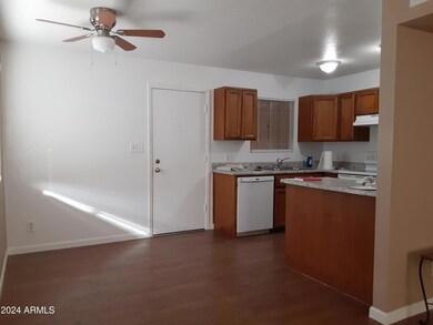 1502-Shangri-La-Unit1-Dining