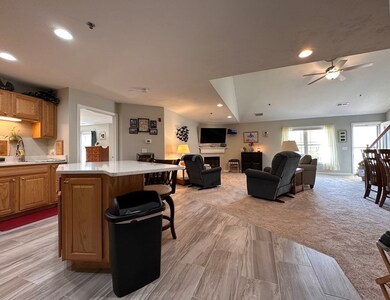 216 Reservoir St unit 311, Holden, MA 01520 - photo 3