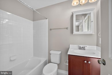 930 Pete Jones Way, Alexandria, VA 22314 - photo 4