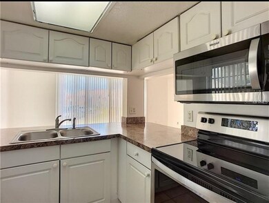 303 Caribbean Dr, Davenport, FL 33897 - photo 4