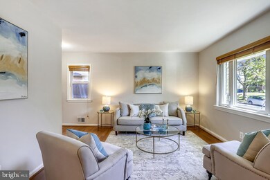 10810 Hobson St, Kensington, MD 20895 - photo 2