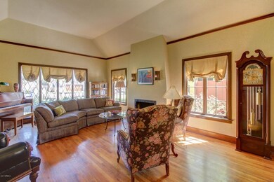 721 West Palm Lane MLS (9)
