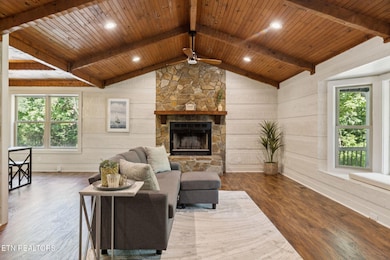 21-web-or-mls-142 Campbell Way - 021