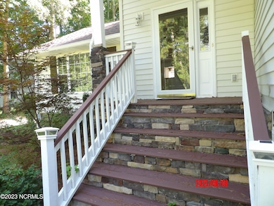 101 Woodcrest Cir, New Bern, NC 28560 - photo 2