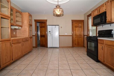 101 Suffolk Ave, Pawtucket, RI 02861 - photo 5