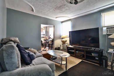 1401 Chamberlain Ave, Cincinnati, OH 45215 - photo 3