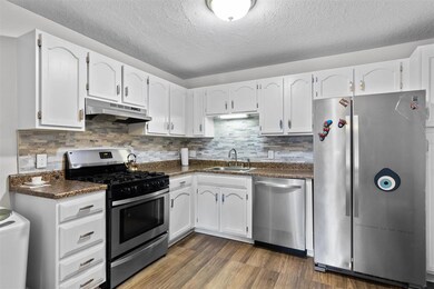 379 Huse Rd unit 40, Manchester, NH 03103 - photo 3