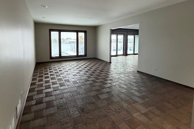 9630 Reding Cir, Des Plaines, IL 60016 - photo 5