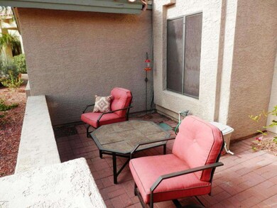 16 E Yvonne Ln, Tempe, AZ 85284 - photo 2