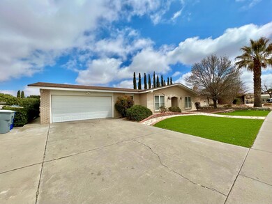 1782 Billy Casper Dr, El Paso, TX 79936 - photo 2