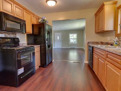 501 Dunlap St, Lansing, MI 48910 - photo 7