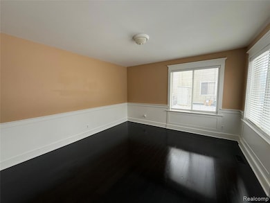 9032 Solitude Ln, Belleville, MI 48111 - photo 6