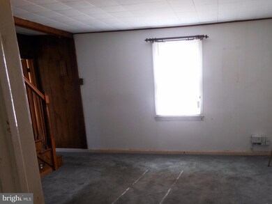 805 S Woodlynn Rd, Essex, MD 21221 - photo 3