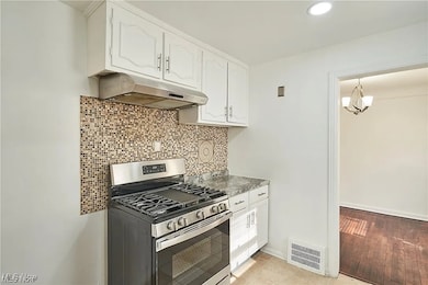 19802 Mountville Dr, Maple Heights, OH 44137 - photo 5