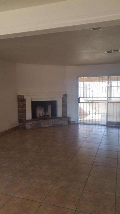 7974 W Westview Dr unit 6, Phoenix, AZ 85033 - photo 5